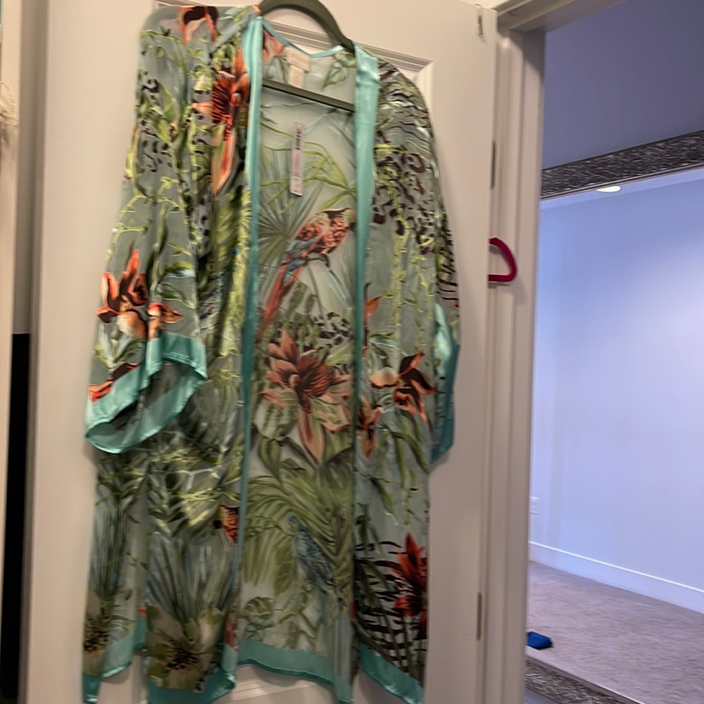 Chico’s kimono floral print
